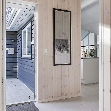 5 Star Holiday In Idestrup Bøtø By